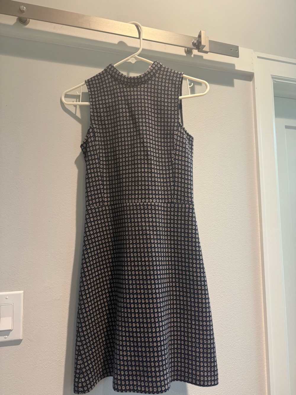 Theory wool blend Navy and Cream fitted sleeveless dress